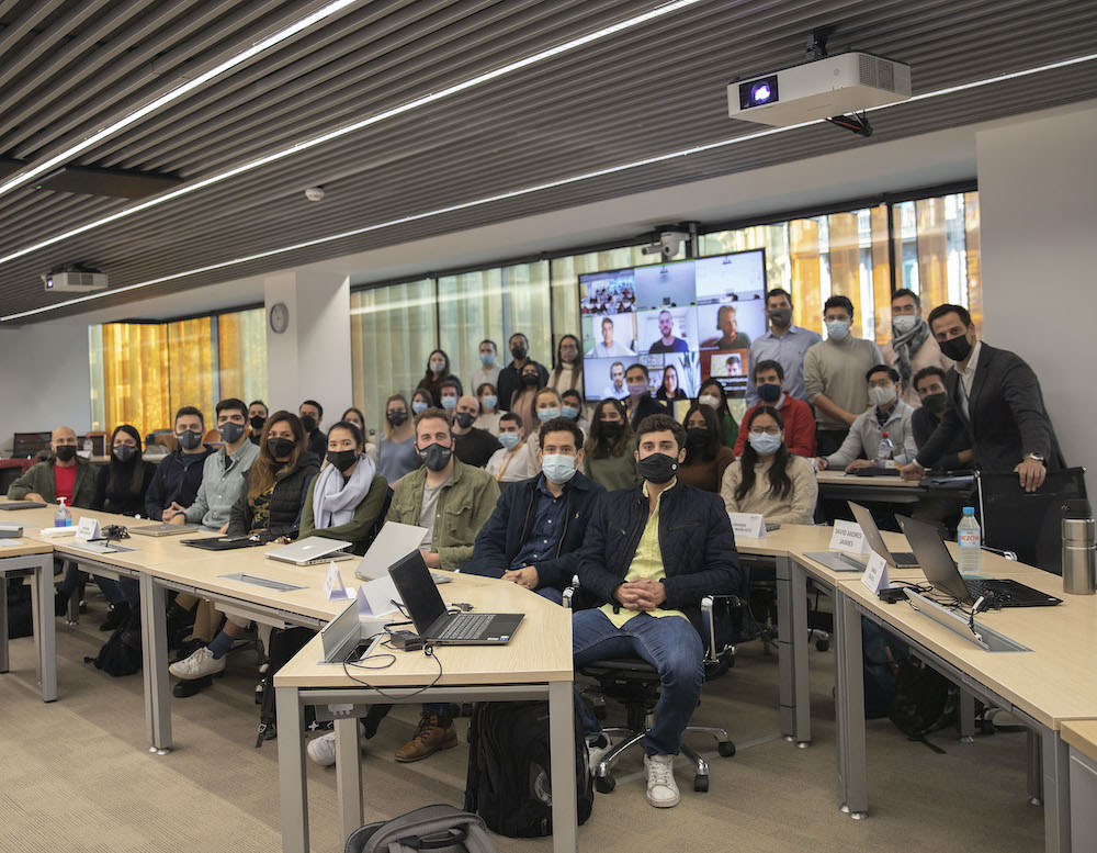2021-12-13_Pictures-with-disruptors-004.jpg