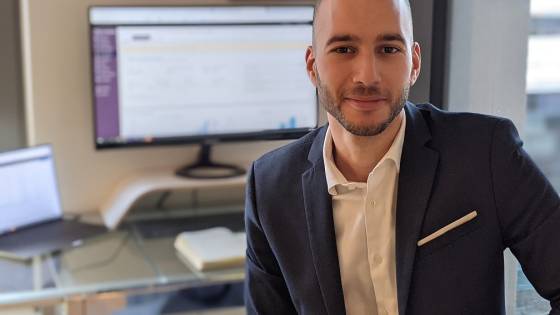 genenaly_portrait_2_small