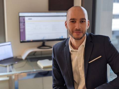 genenaly_portrait_2_small