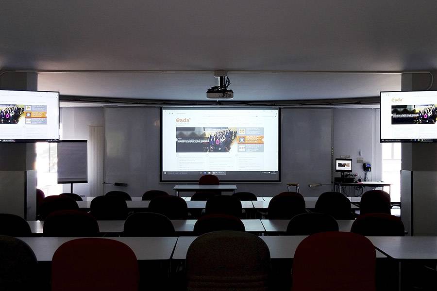 collbato-classroom-01