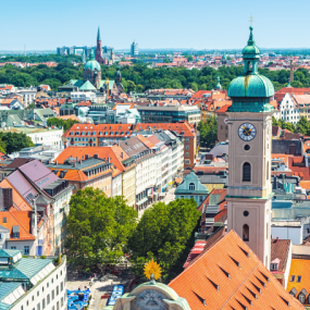 We would like to invite you to reserve a personal meeting with our representative in Munich on March 16th, 2023 to learn more about EADA's programmes.